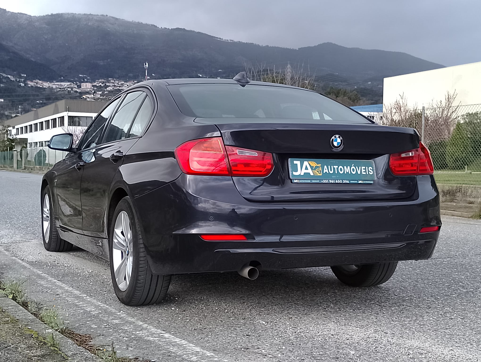 TRASEIRA BMW 318D 2014