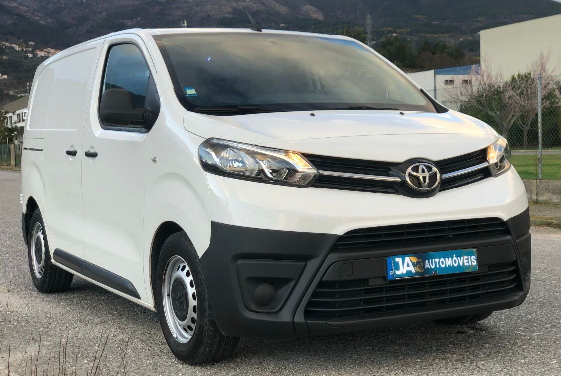 frente toyota proace 2018