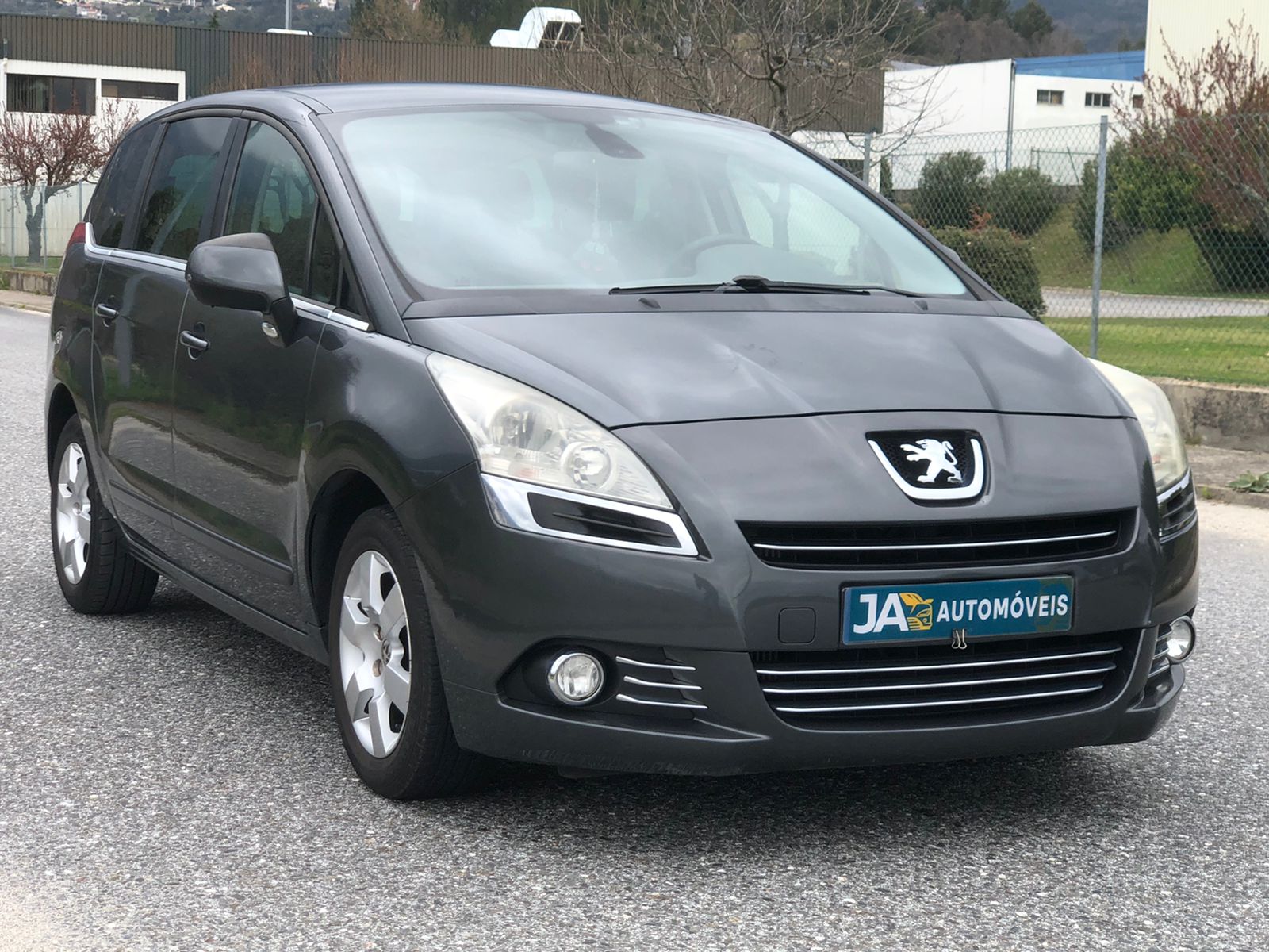 FRENTE PEUGEOT 5008 DE 2010