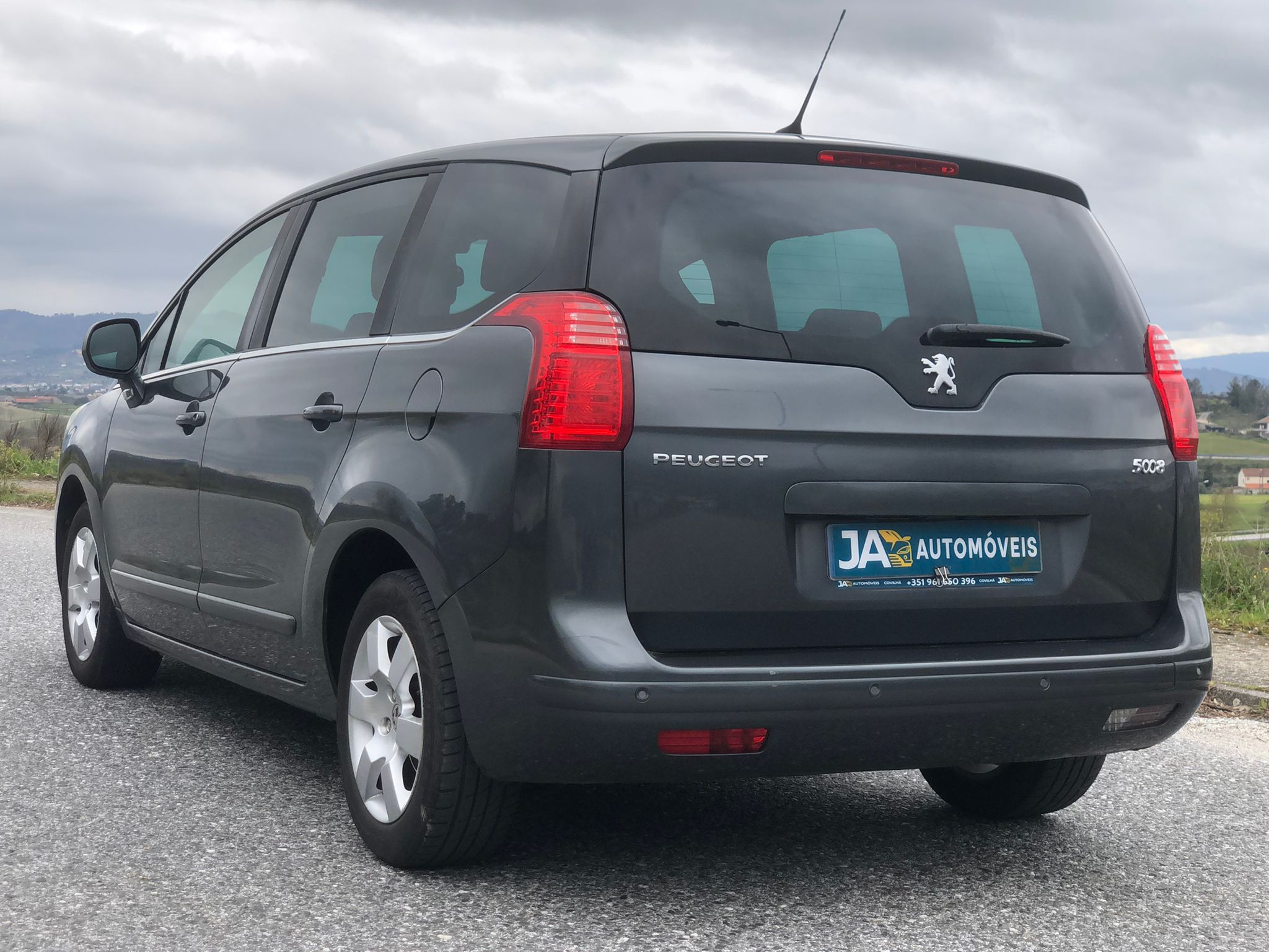 TRASEIRA DE PEUGEOT 5008 DE 2010